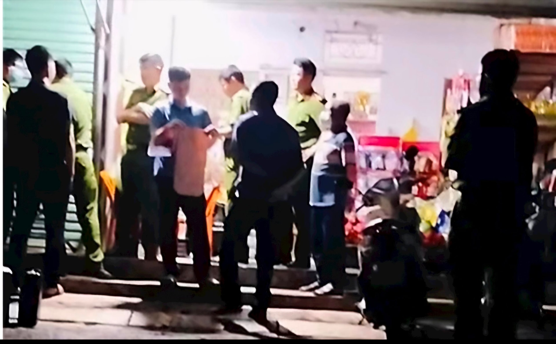 hientruonghaichaubetuvong.jpg