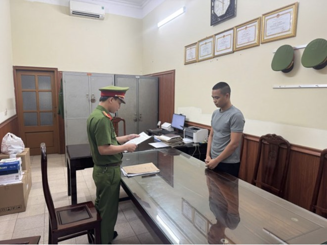 Vụ chủ kênh TikTok 'Gia đình Hải Sen' bị bắt: Hơn 100.000 hộp Siro ăn ngon Hải Bé đã bán là hàng giả- Ảnh 1.