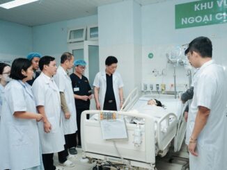Nữ điều dưỡng bị đâm 11 nhát khi cứu cháu bé khỏi tay kẻ cuồng loạn Bằng Văn Vỹ- Ảnh 1.