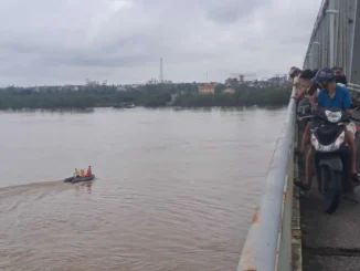 nghi-nhay-cau-Ben-Thuy.jpg