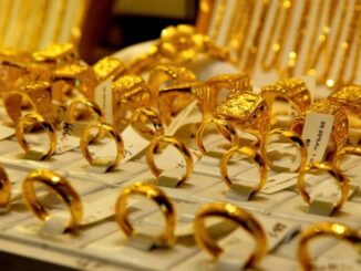 Giá vàng giảm sốc 5 triệu, nhiều người lỗ gần 10 triệu đồng/lượng sau 1 ngày- Ảnh 1.