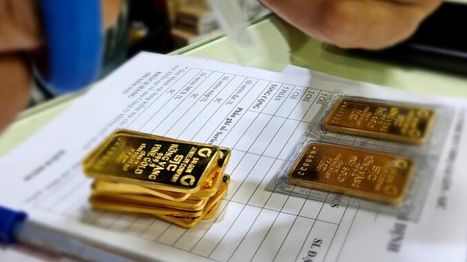 Giá vàng SJC giảm mạnh ngày 30 - 10: Biến động do ảnh hưởng từ giá thế giới - Ảnh 1.